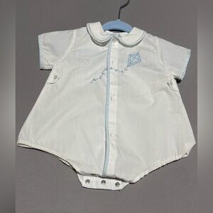 Baby bubbles (2) by Feltman Brothers